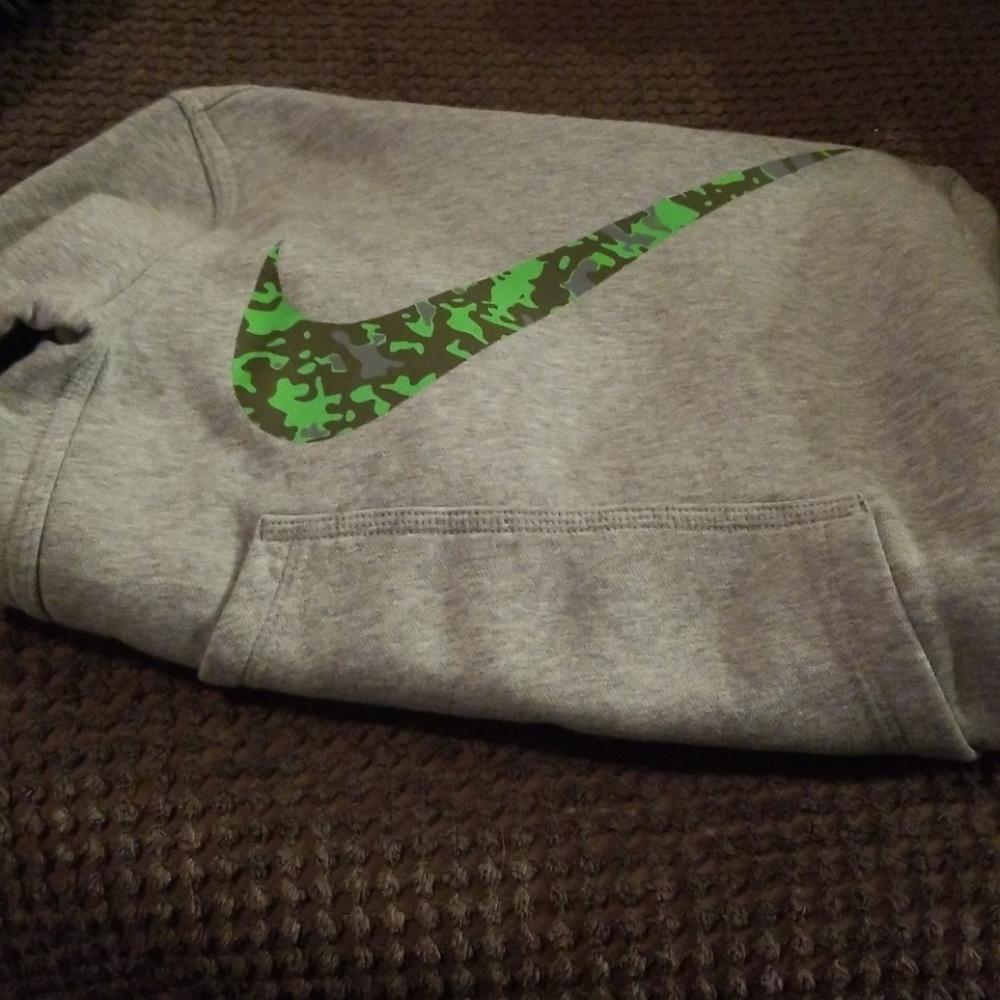 Boys nike sweatshirt